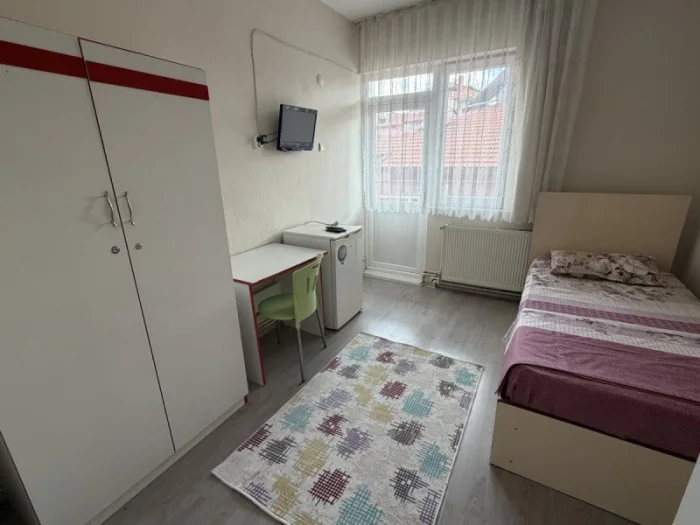 1 Kişilik Balkonlu Oda